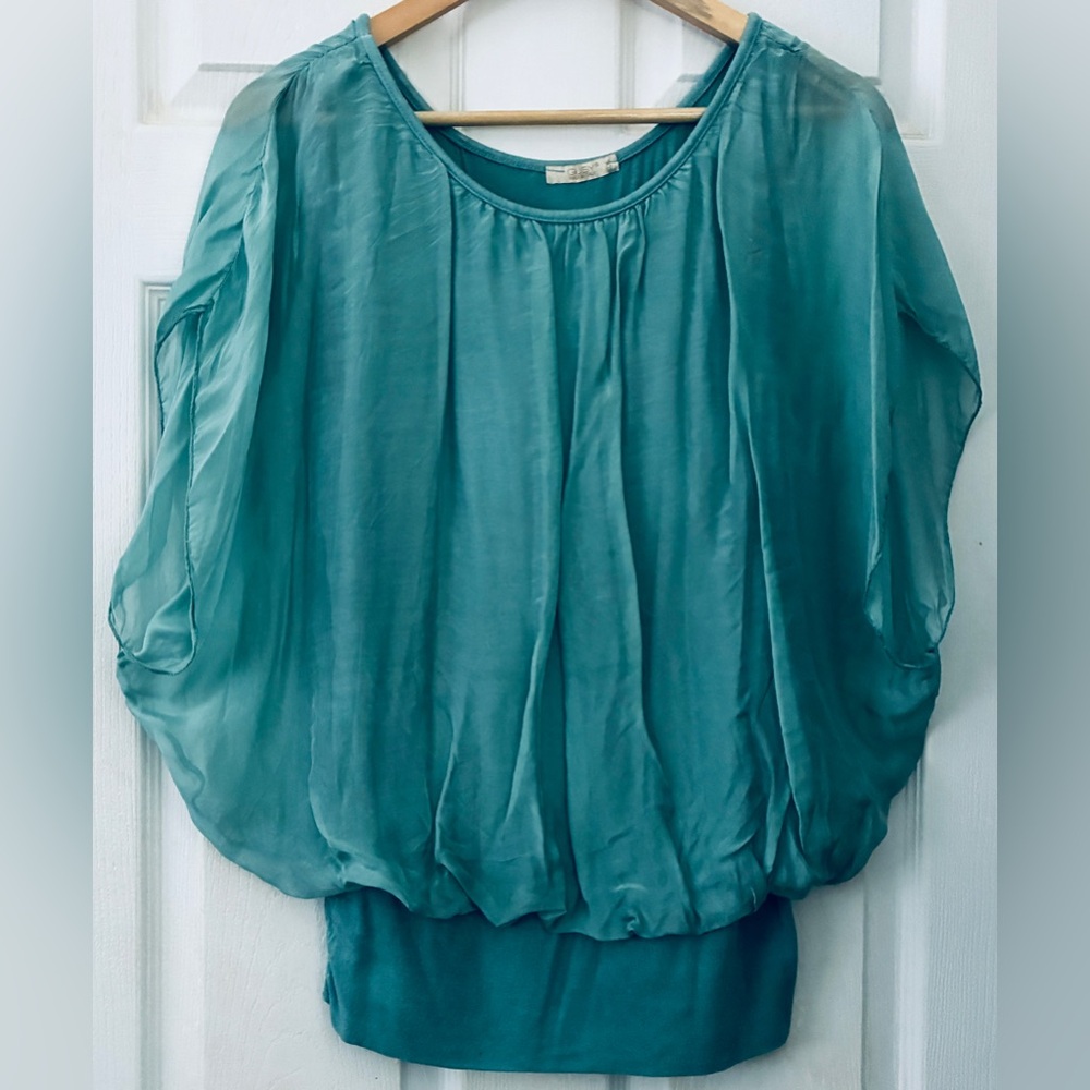 Elegant Teal Women's Top - Picture 3 of 8